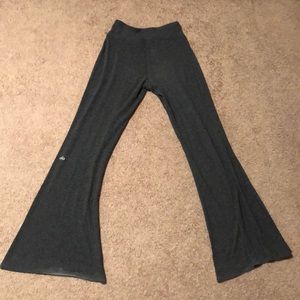 ALO yoga gray bottoms with bell bottom leg